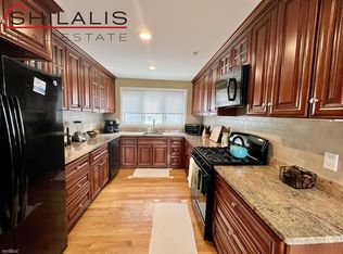 26 Coolidge Hill Rd, Watertown, MA 02472