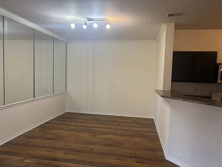 Wesley St. James Apartments at Sandy Springs — Photo 208