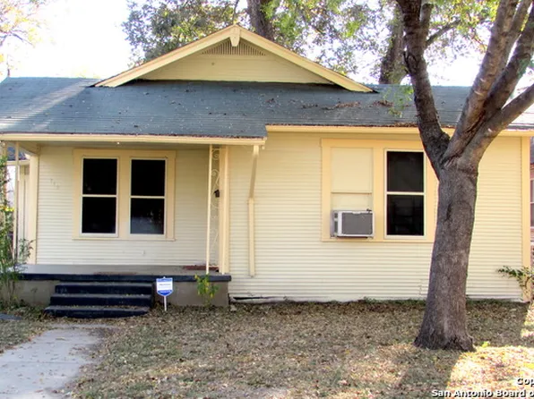 114 Thompson Pl, San Antonio, TX 78225