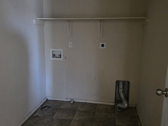 4th image of 3406 Regency Ct