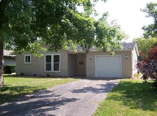 45 S Lincoln Ave, Mundelein, IL