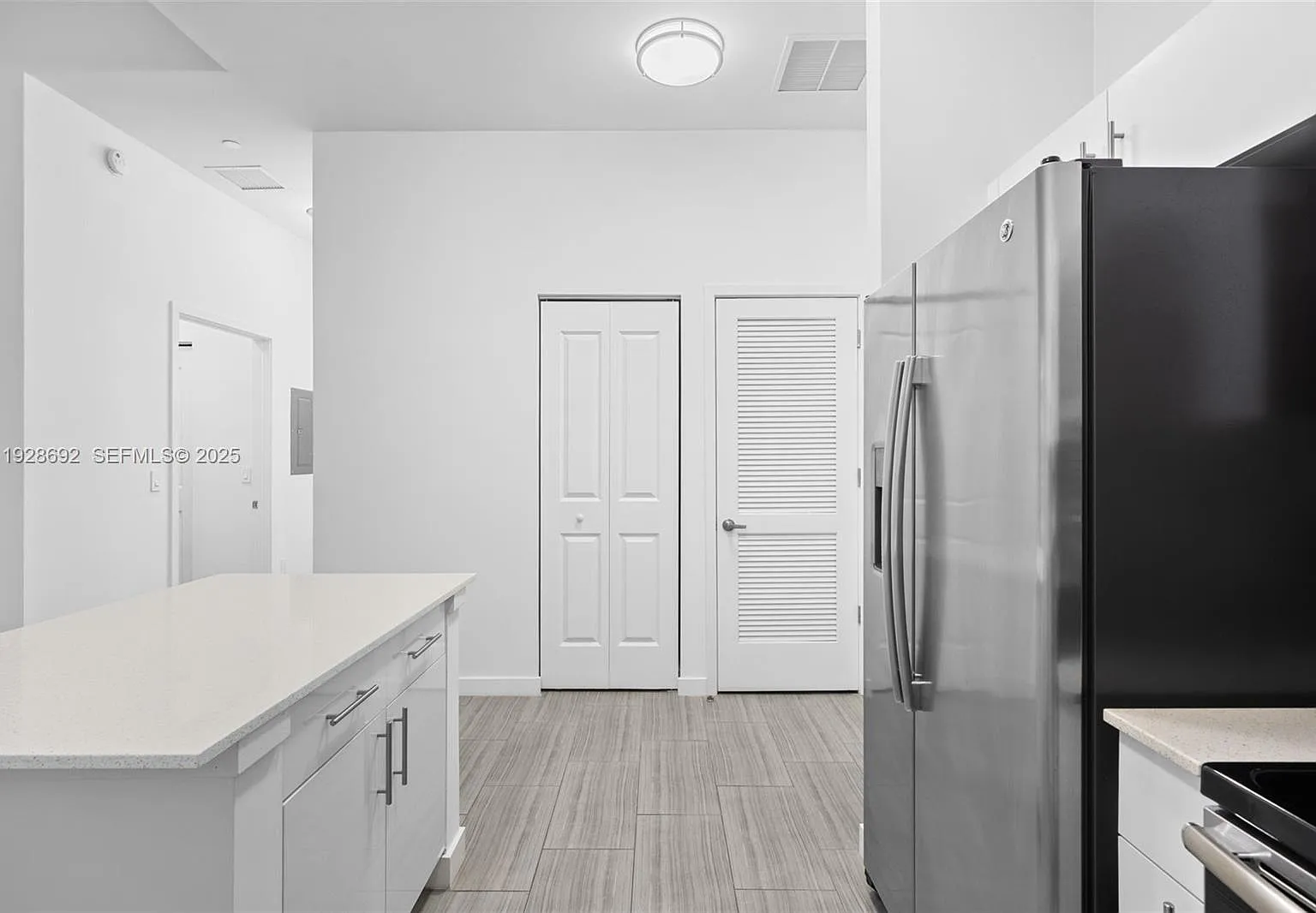 1 bed, 1.0 bath, 672 sqft, $3,300 — Photo 4