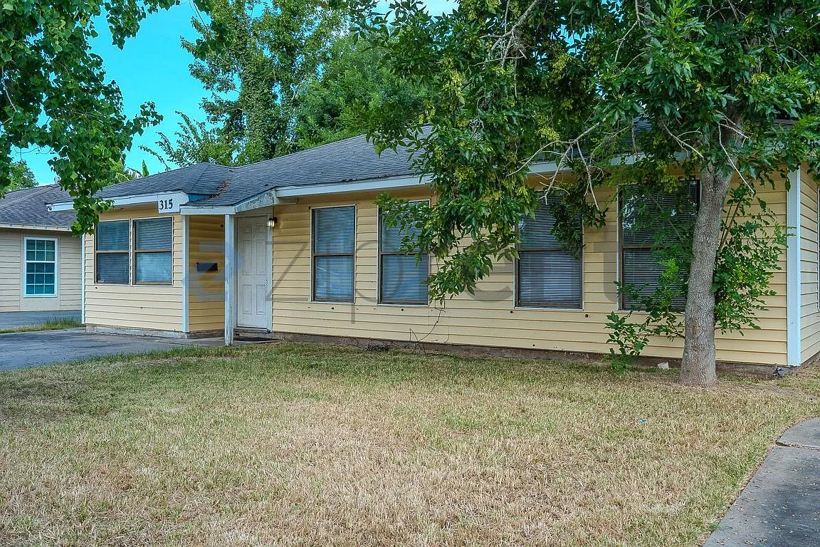 3 bed, 1467 sqft, $1,800 — Photo 3