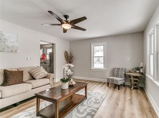 1301 E 26th Ct, Des Moines, IA 50317