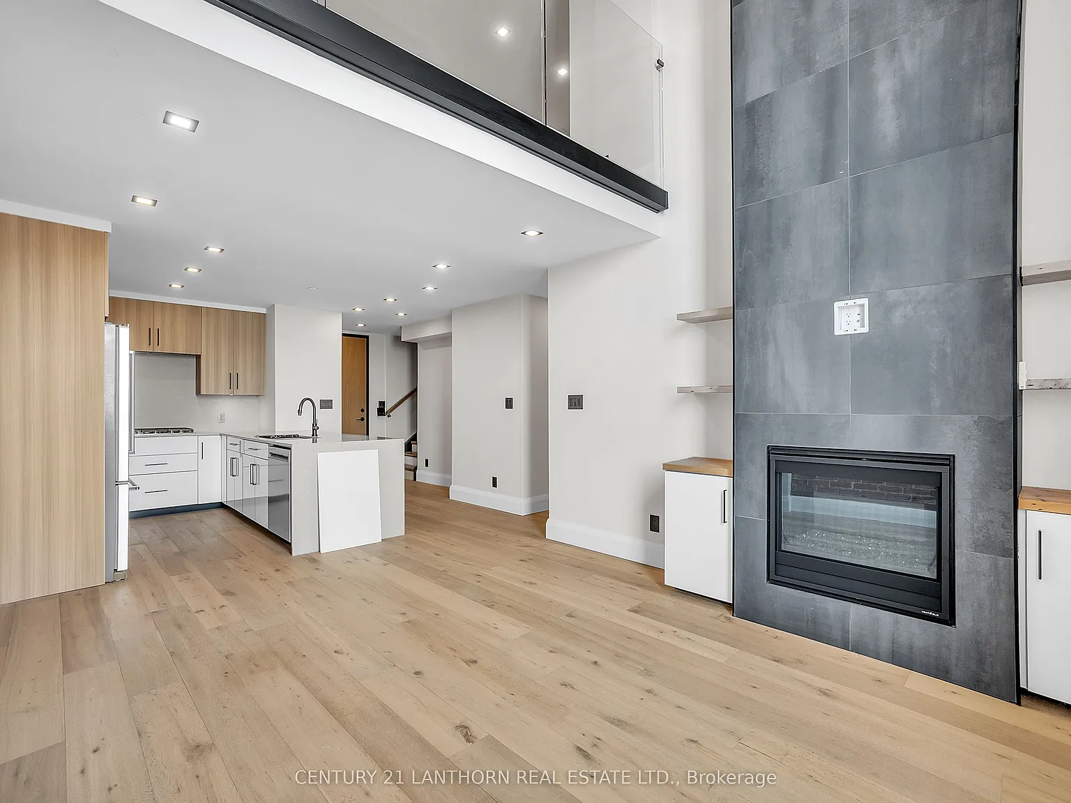 2 bed, $3,200 — Photo 4