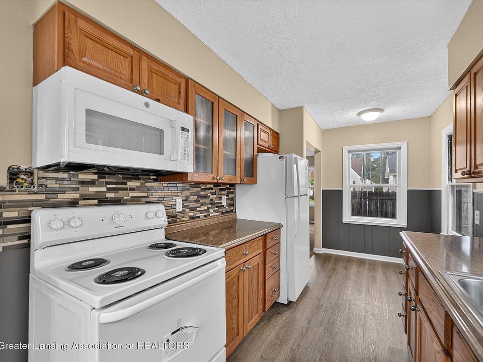 1st image of 1919 Harding Ave