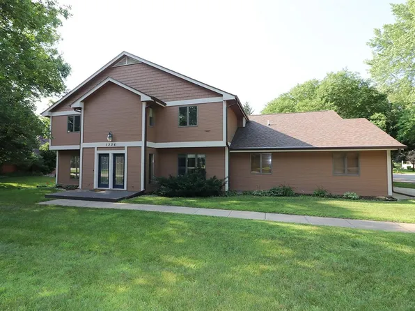 1206 W 9th St, Spencer, IA 51301