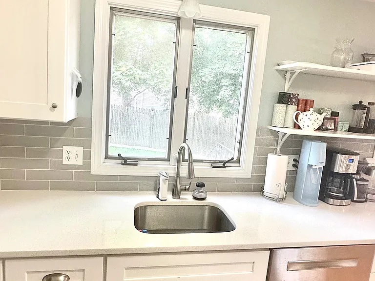 28 Evergreen Ave #28 — Photo 17