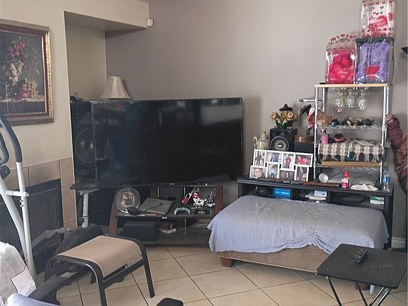 3rd image of 14724 Cypress Rd