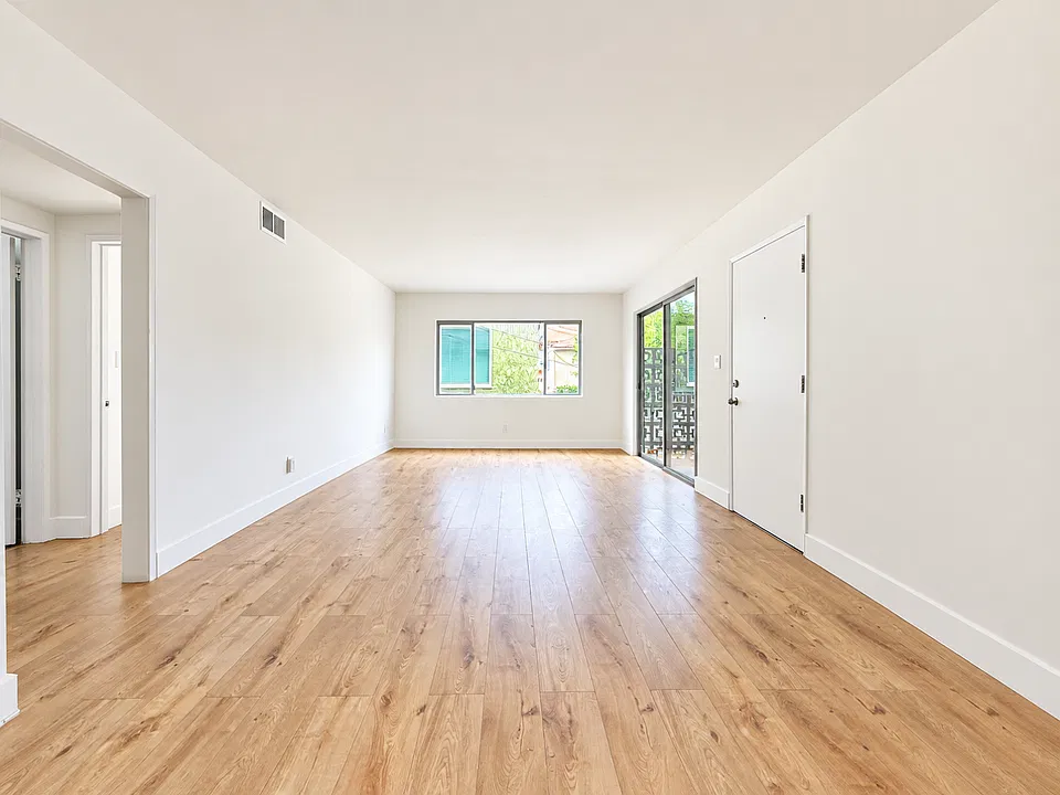 524 E Palm Ave #4