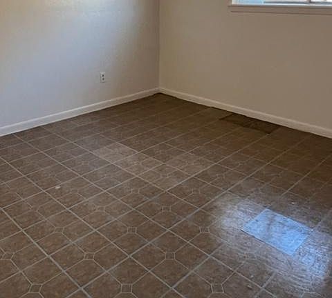 3rd image of 100 Plum Ave APT 29