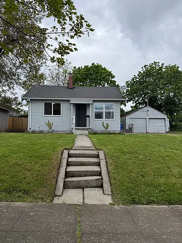 7947 N Wabash Ave Photo 1