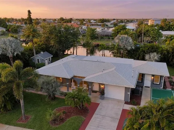 104 Free Ct SE, Port Charlotte, FL 33952