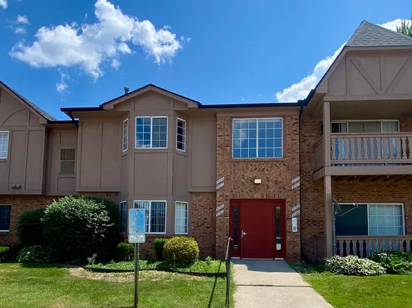 30566 Oakridge Manor Dr #24, Roseville, MI 48066