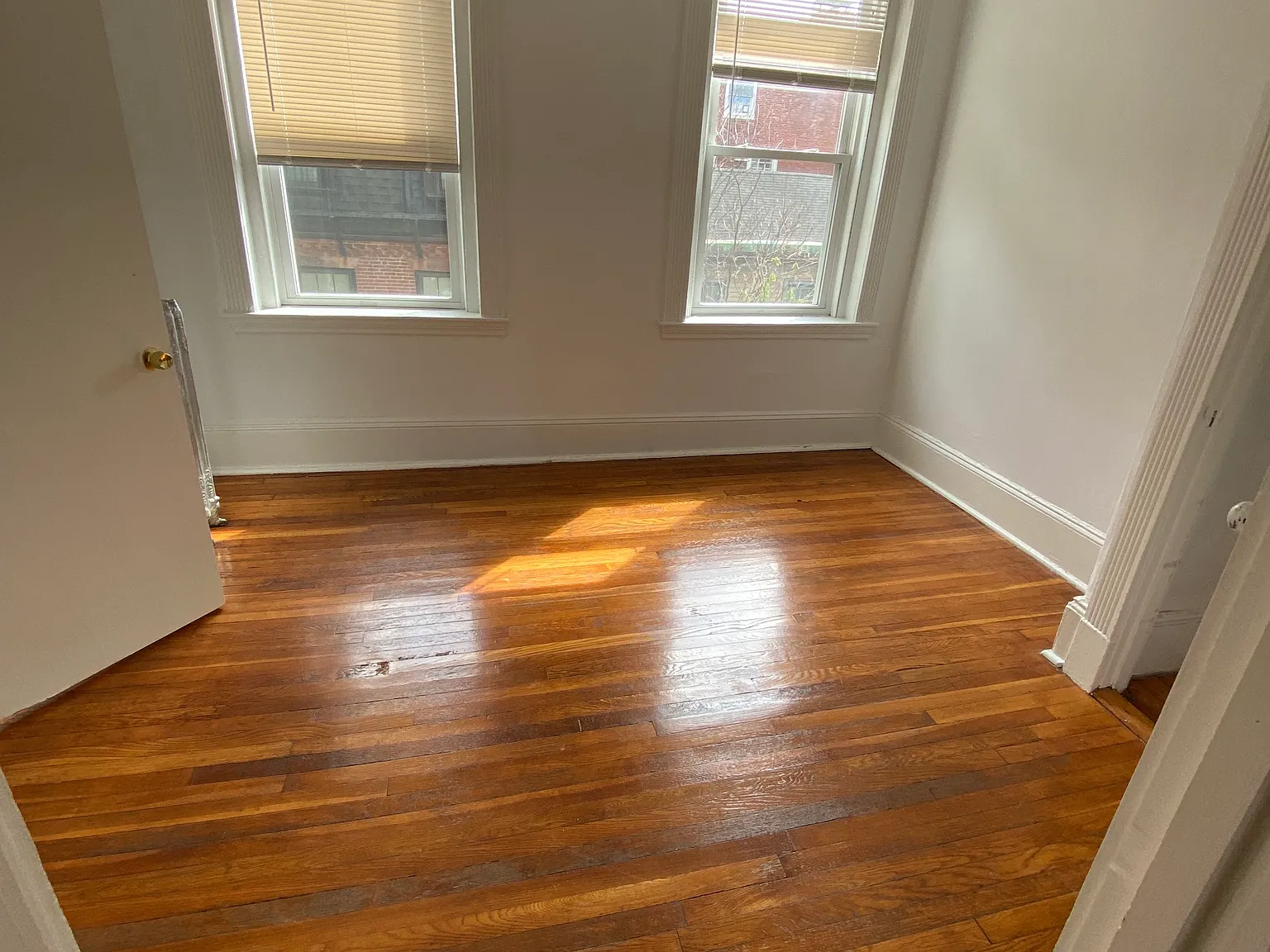 2 bed, 800 sqft, $3,900 — Photo 1