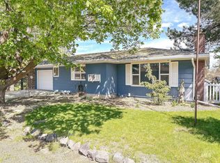 252 N Jackson St, Genesee, ID 83832