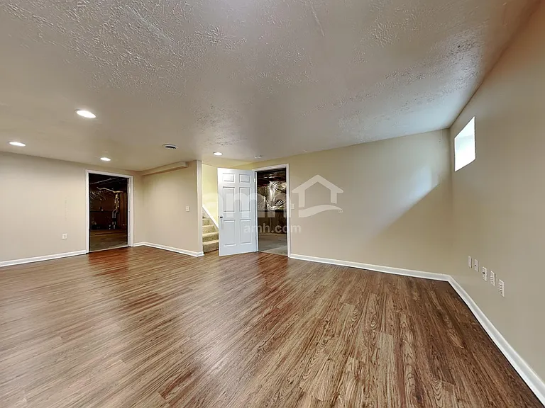 5671 Longbow Dr — Photo 27