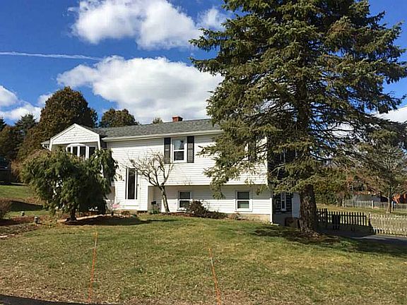 2nd image of 133 Berry Ln