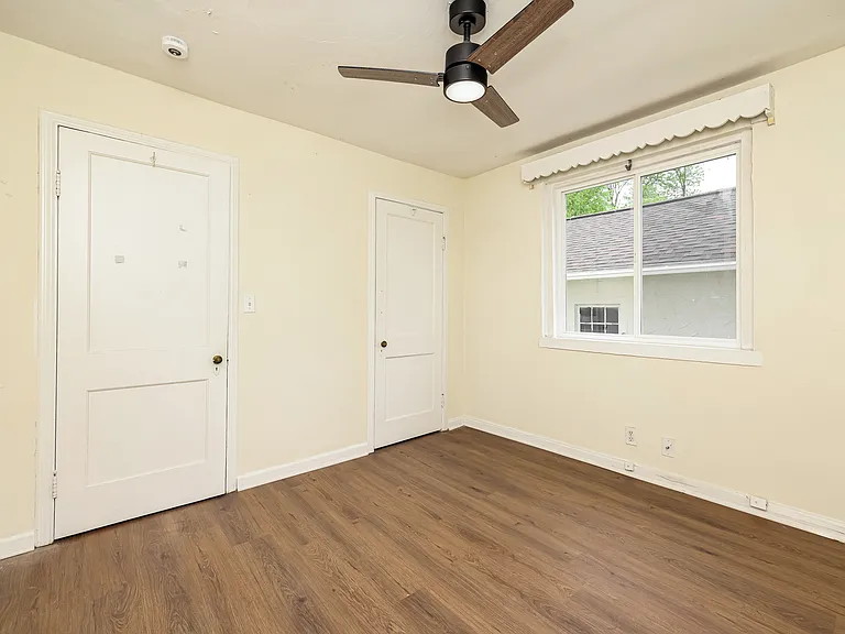 132 Burgess Ave — Photo 12