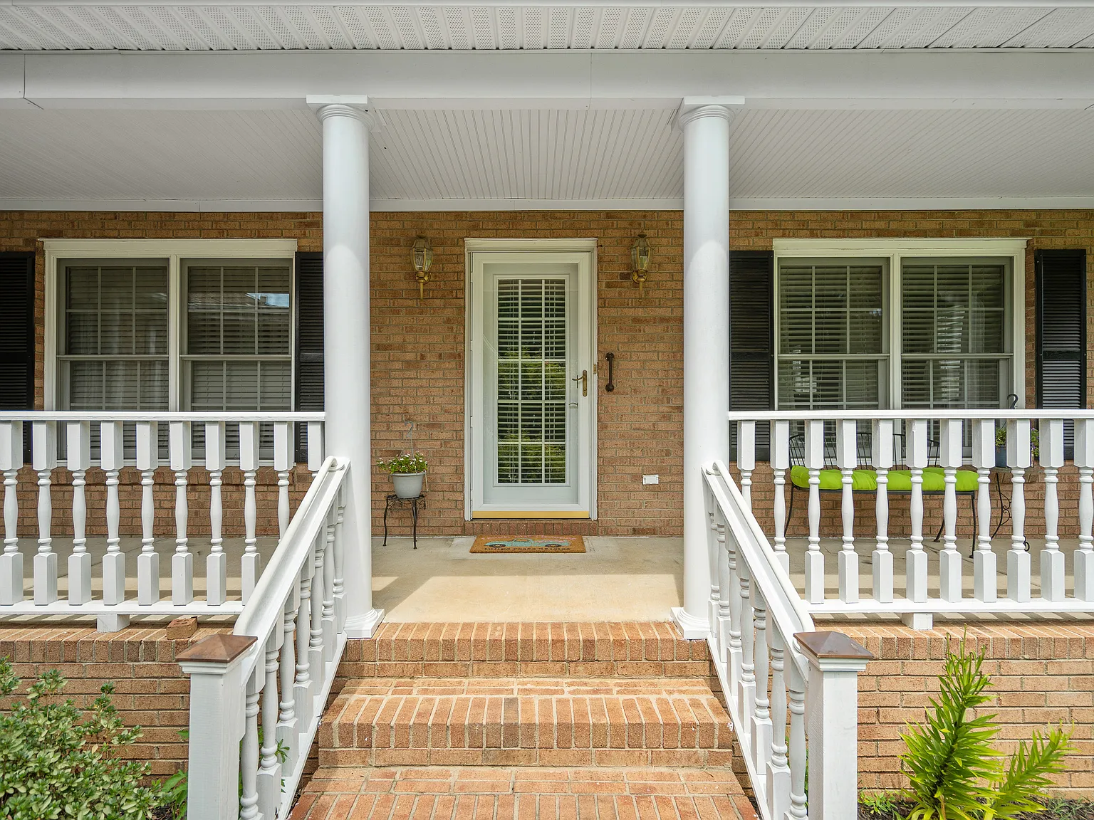 1 bed, 800 sqft, $2,100 — Photo 2
