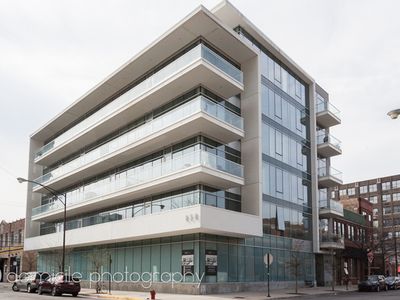 858 N Franklin St APT 502, Chicago, IL, 60610