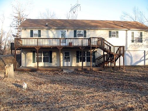 Spacious living and dining area