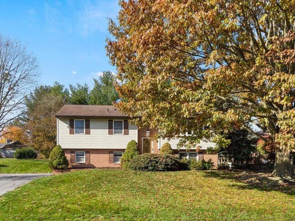 12 Audubon Cir, Stevens, PA 17578