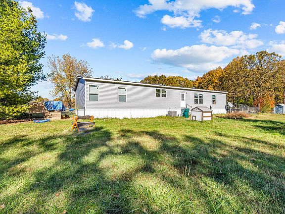 4th image of 511 Hidden Pond Drive