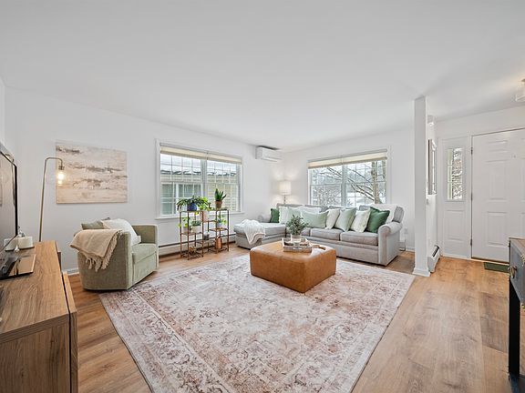 2nd image of 59 Bucks Hill Road