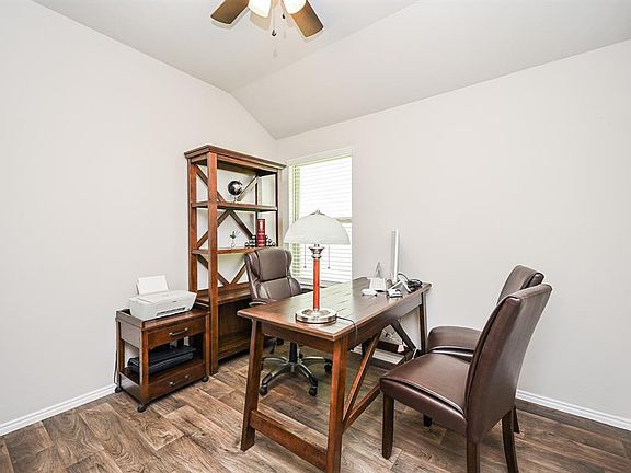5th image of 4122 Magliana Ln