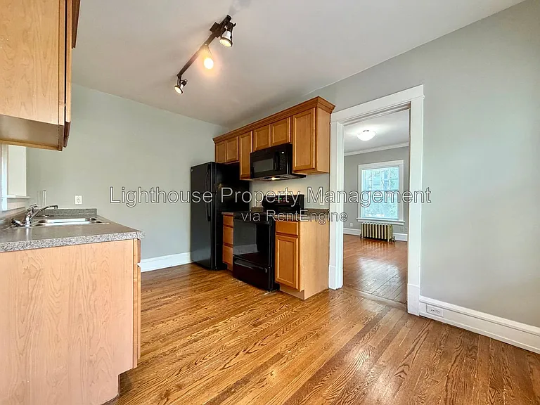 49 Prospect Ave NE #3 — Photo 3