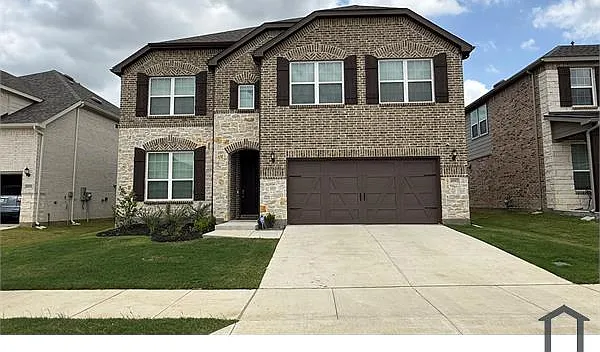 5 bed, 3500 sqft, $3,900 — Photo 2
