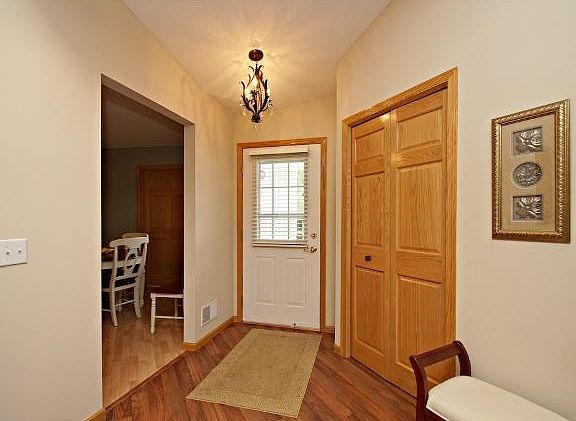 2nd image of 610 Lake View Dr