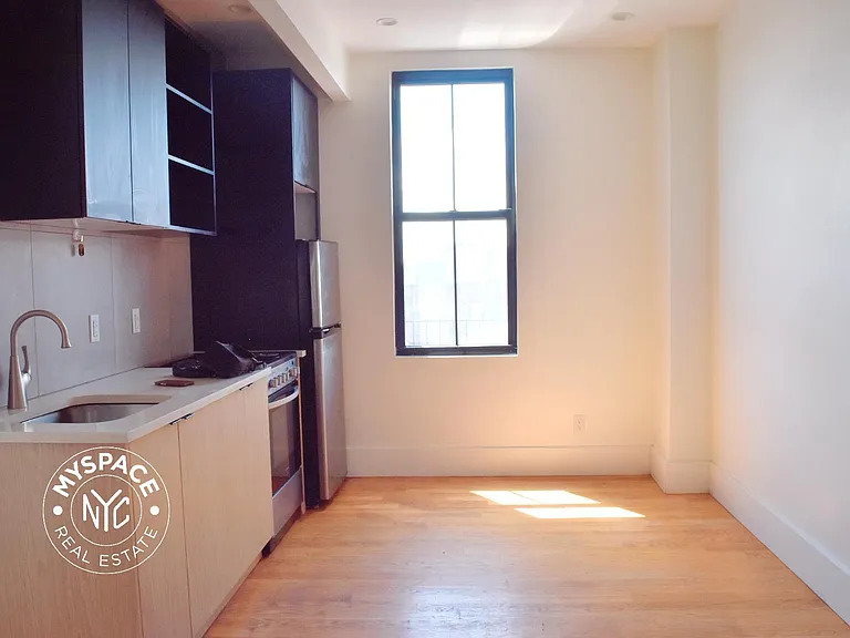1520 Saint Johns Pl #5 — Photo 11