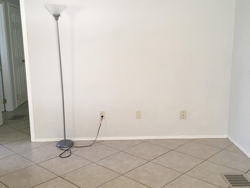 1st image of 102 S Hyer Ave