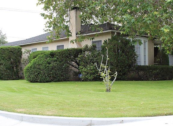 3rd image of 4554 Kraft Ave