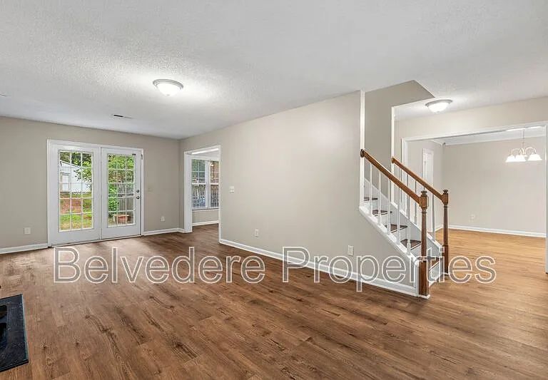 2320 Meadow Gate Dr — Photo 9