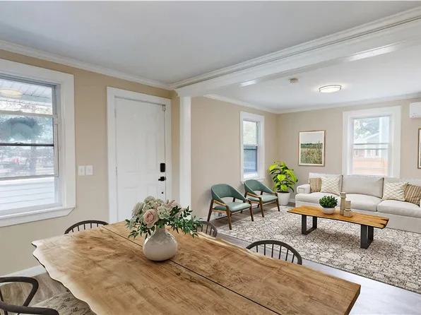 11 Swanton St, Cranston, RI 02910