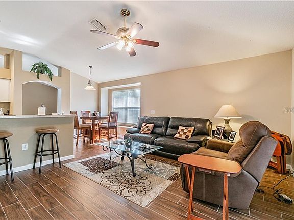 4th image of 30735 Burleigh Dr