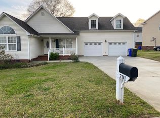 201 Neal Ct, Greenville, SC 29601