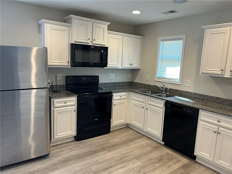 550 J P Stevens Rd — Photo 9