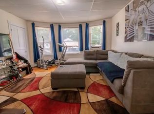 29 Mendon St APT 1, Worcester, MA 01604