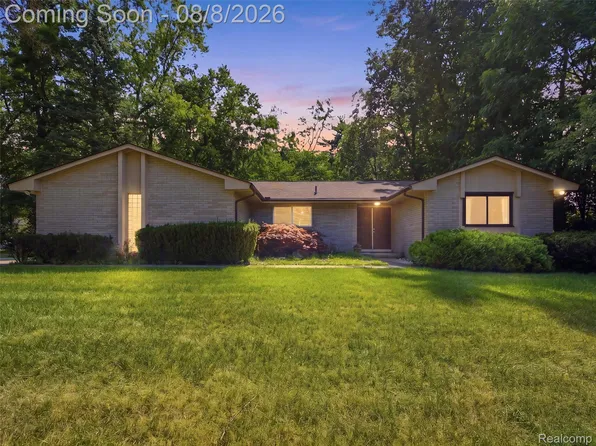 4899 Wye Oak Rd, Bloomfield Hills, MI 48301