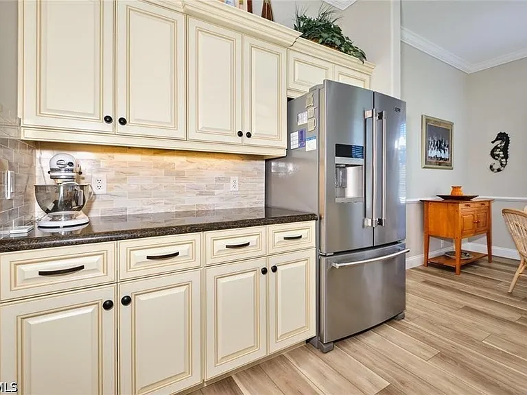 9240 Willowcrest Ct — Photo 23