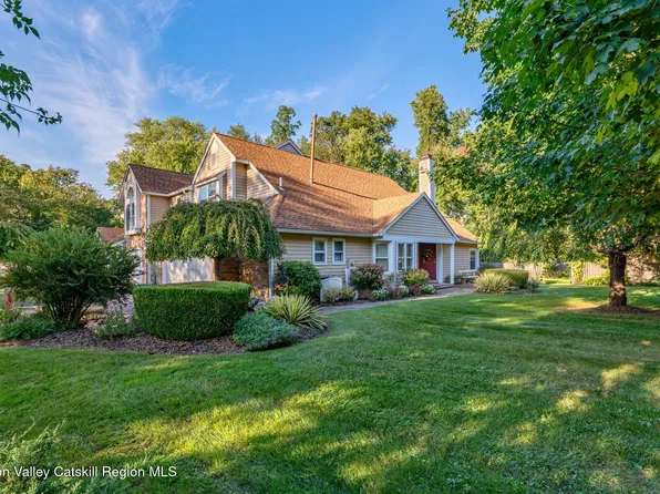 1 Cottonwood Circle, Saugerties, NY 12477