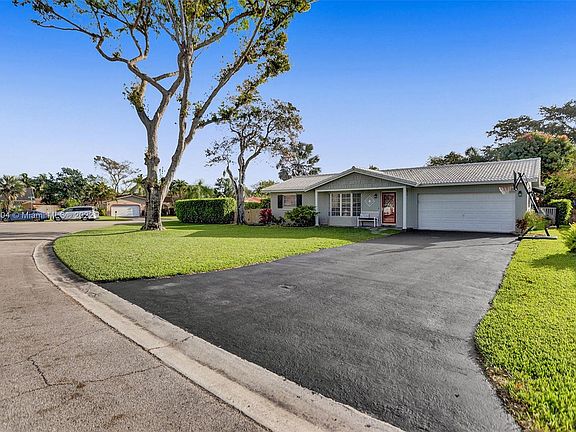 5th image of 4061 NW 113th Ave