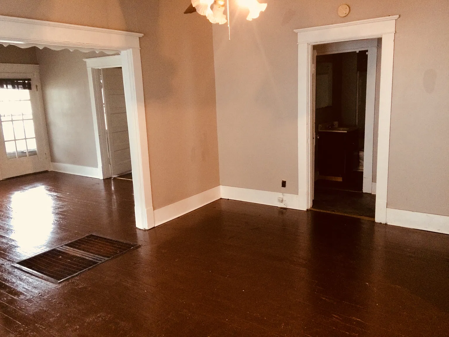 135 East 11th Ave — Photo 4