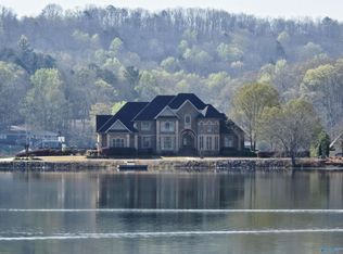 321 Peninsula Dr, Gadsden, AL 35901