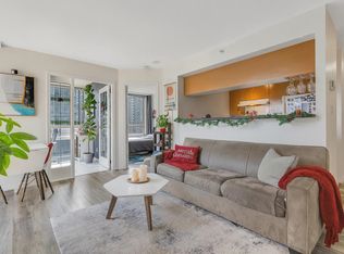 822 Homer St #1405, Vancouver, BC V6B 6M3