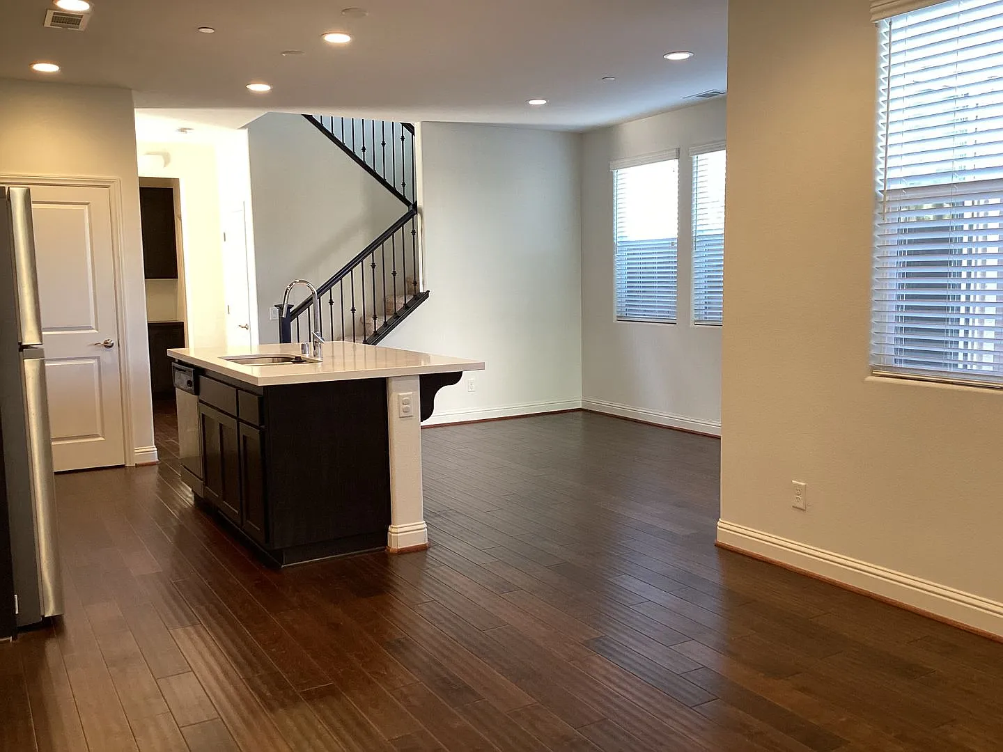 Beautiful Newer Two Story Home in HG Gardens Development — Photo 3
